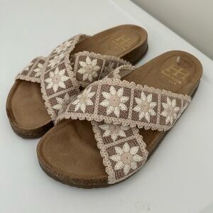 Haute Hippie Makayla Crochet Sandals Cream Tan Size 6.5